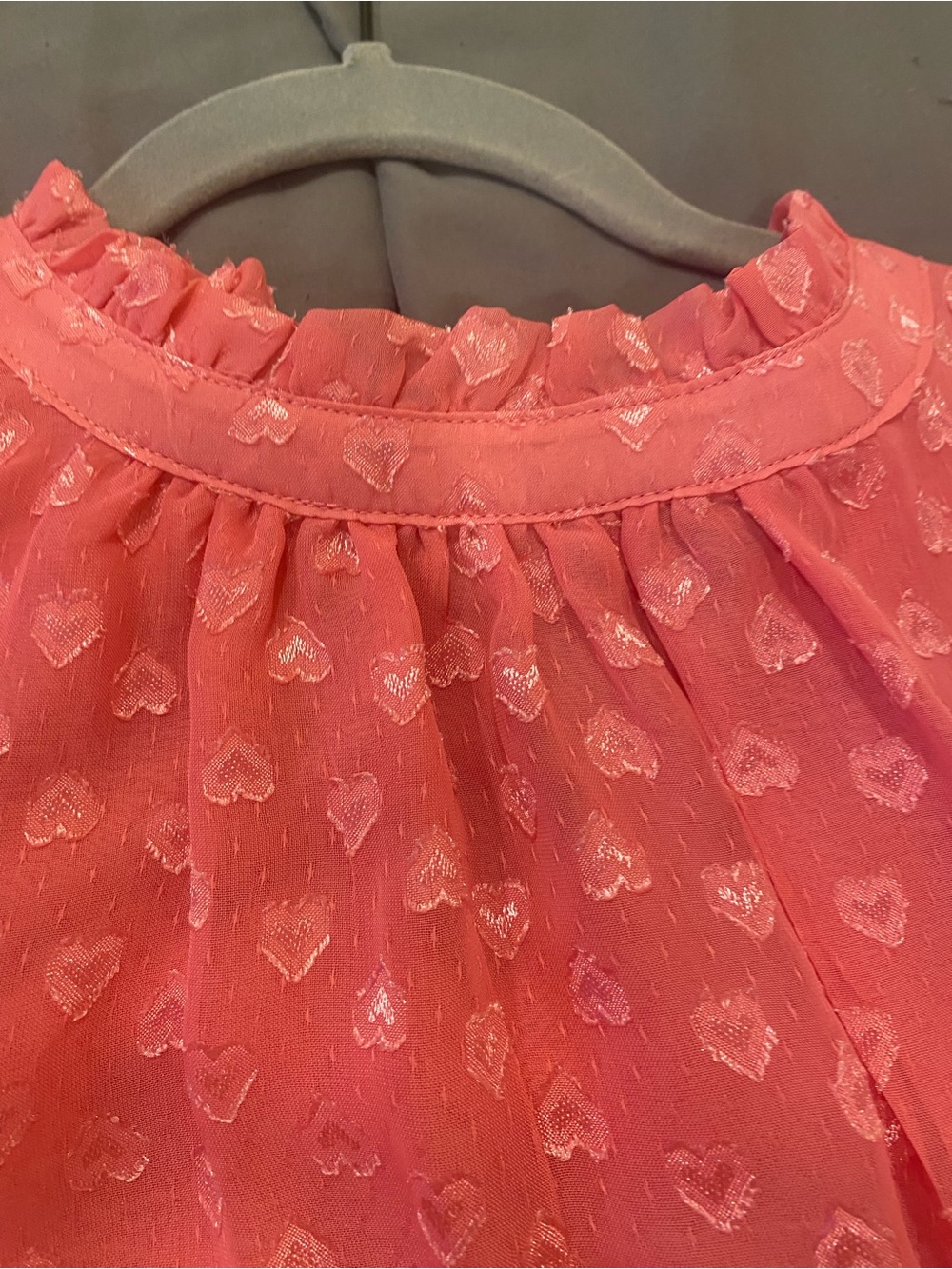 torrid Coral Pink Sleeveless Heart-Print Ruffle Blouse - Picture 3 of 5